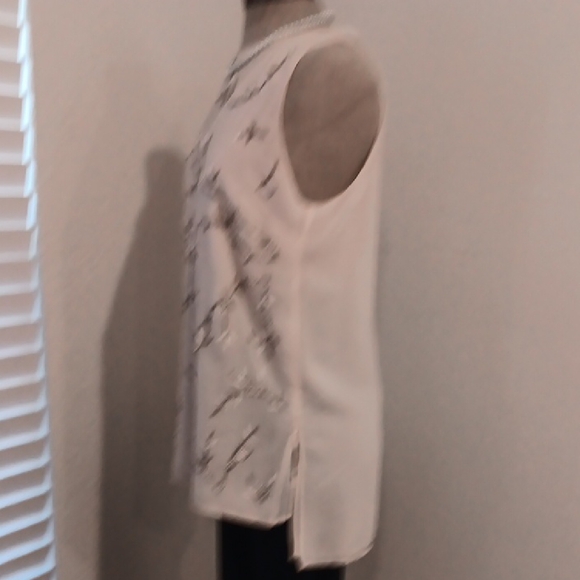 White House Black Market Cream Embroidered Blouse - Picture 4 of 4